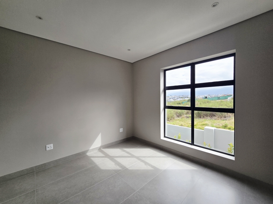 3 Bedroom Property for Sale in Kingswood Golf Estate Western Cape